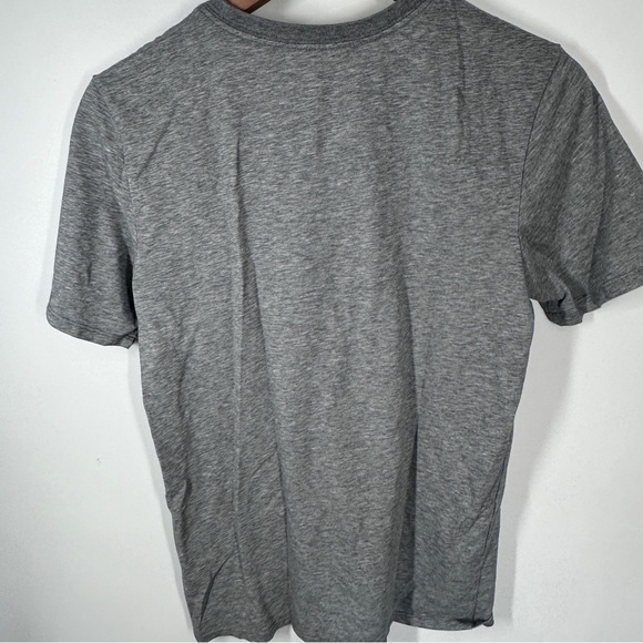 Nike Grey Short Sleeve Tee Shirt Small - Picture 5 of 5
